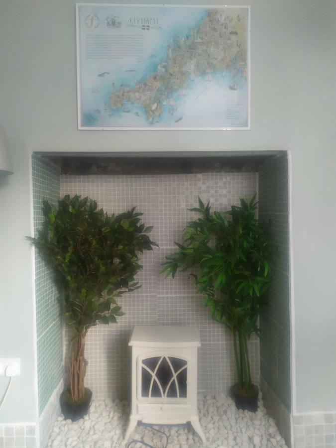 Cosy Wellbeing Stays On Cornish Coast Falmouth Exterior foto